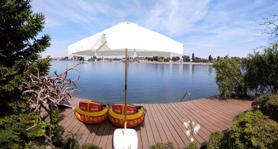 Topsenec-Lakeside Home Exteriör bild