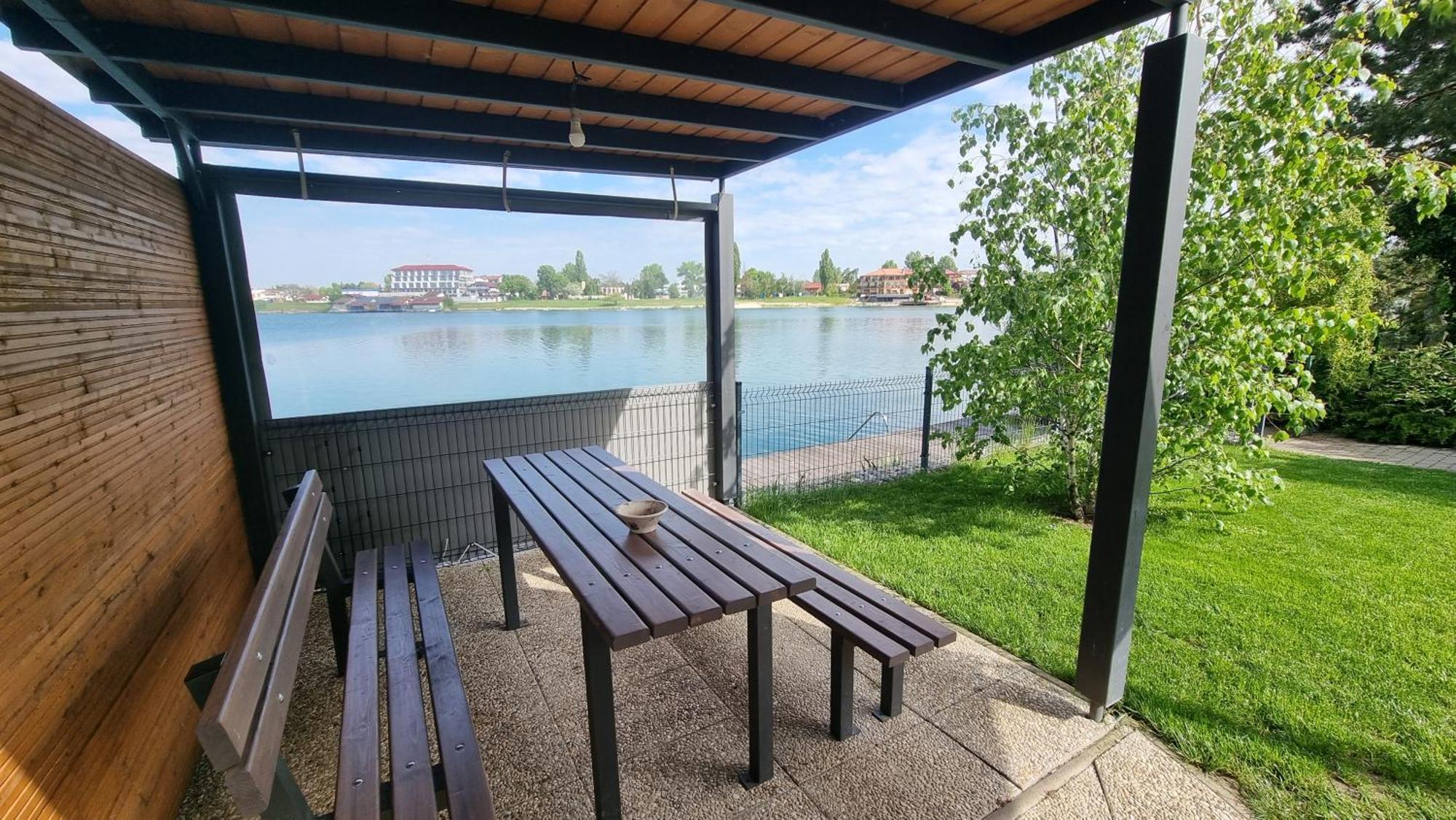 Topsenec-Lakeside Home Exteriör bild