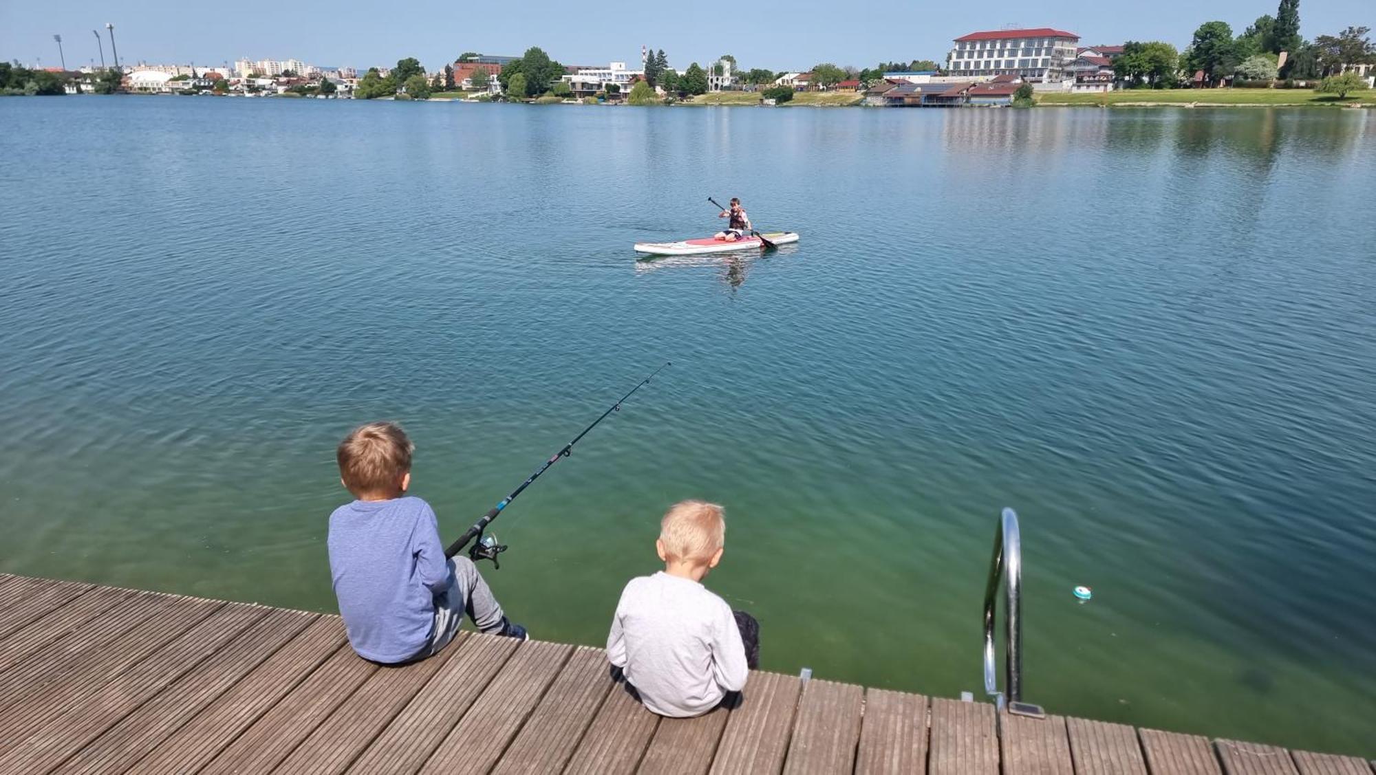 Topsenec-Lakeside Home Exteriör bild